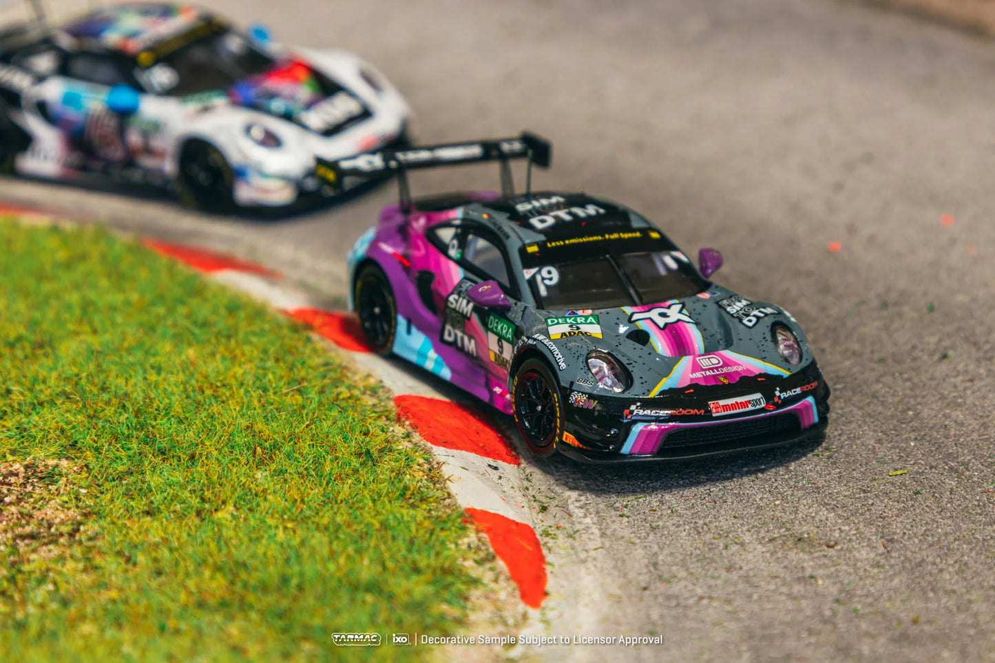 Tarmac Works 1:64 Porsche 911 GT3 R DTM 2023 Tim Heinemann T64-084-23DTM09