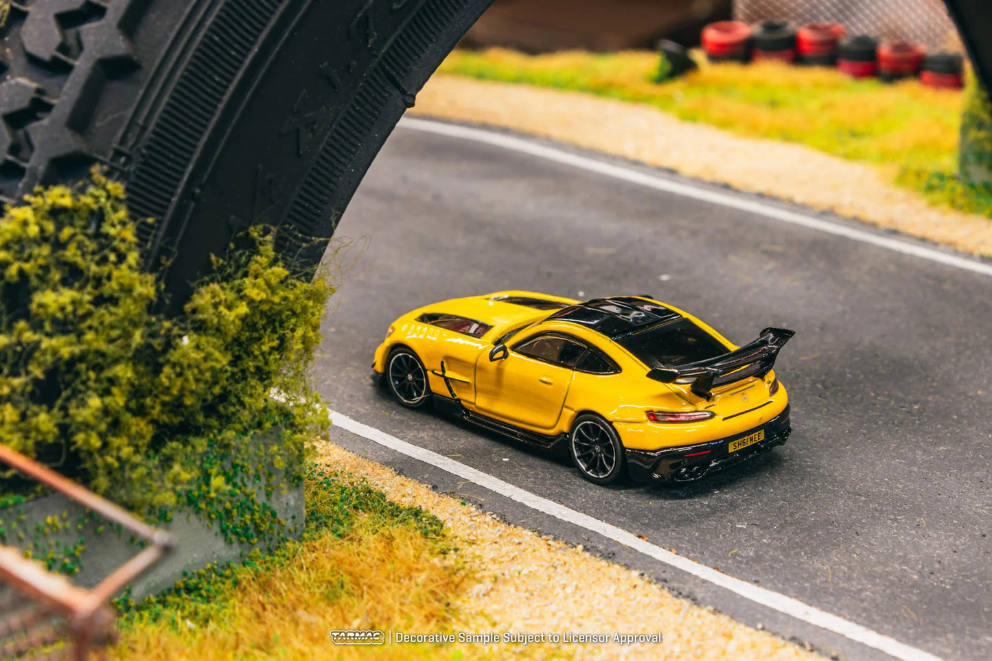Tarmac Works 1:64 Mercedes-Benz AMG GT Black Series SHMEE150 – Global64
