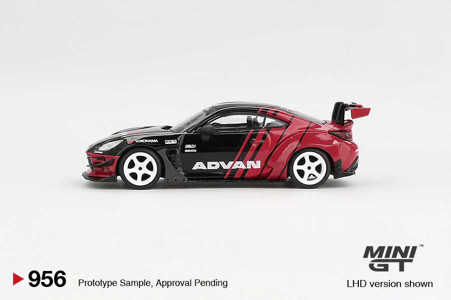 Mini GT 1:64 Toyota GR86 HKS TYPE R ADVAN – 2022 Tokyo Auto Salon (Preorder)
