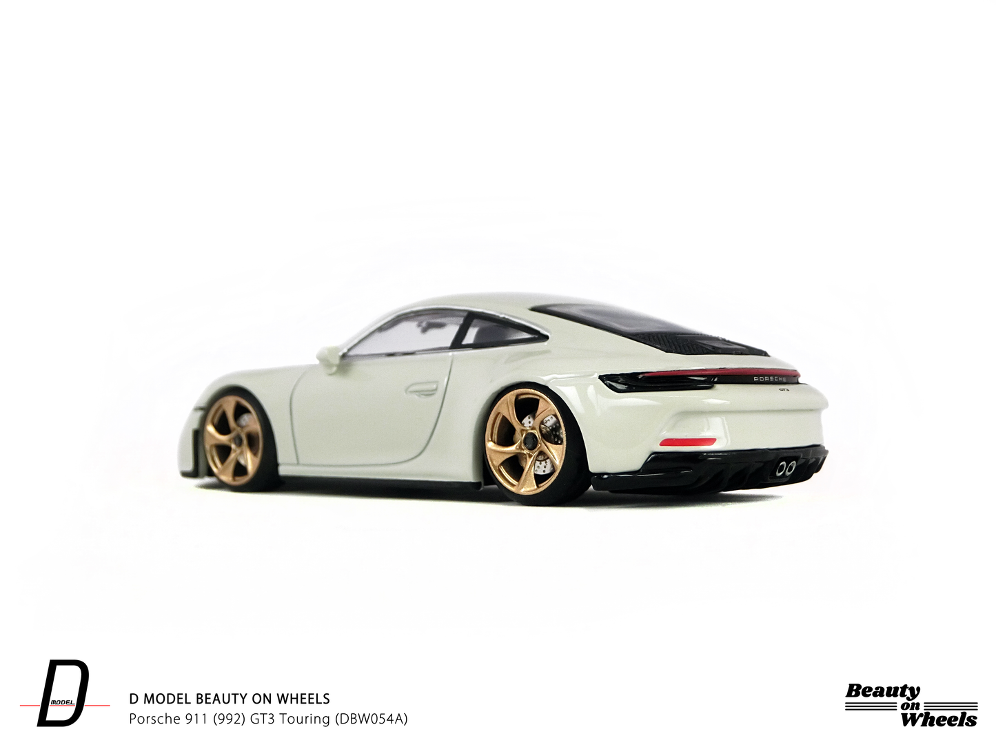 D MODEL BEAUTY ON WHEELS 1:64 Porsche 911 (992) GT3 Touring - White DBW054A
