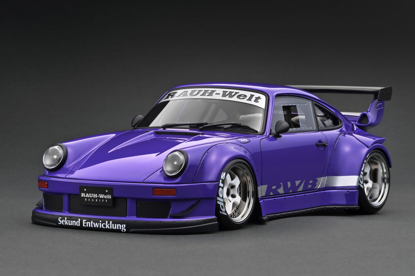 Ignition Model 1:18 RWB 930 Purple IG3698
