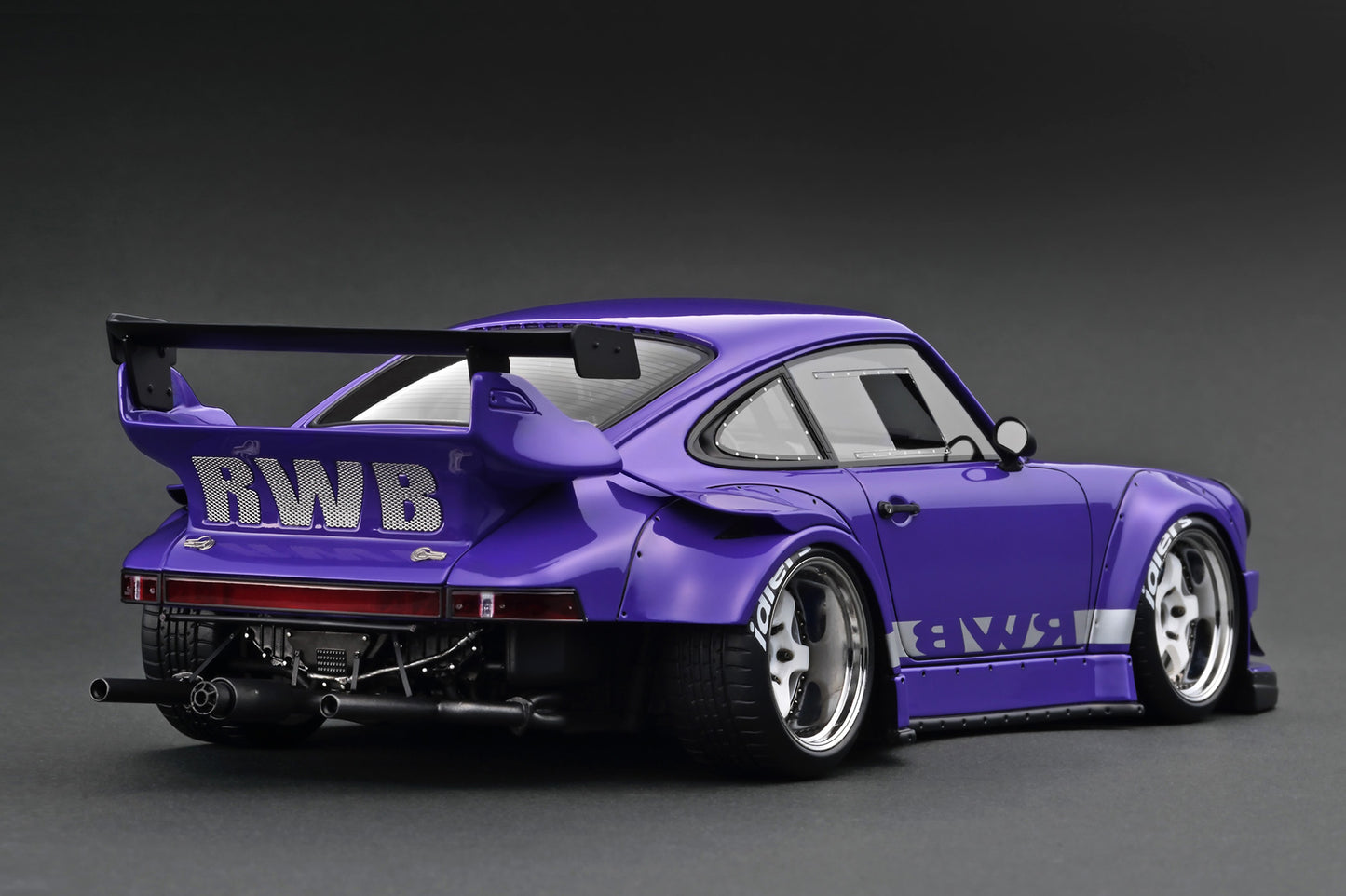 Ignition Model 1:18 RWB 930 Purple IG3698