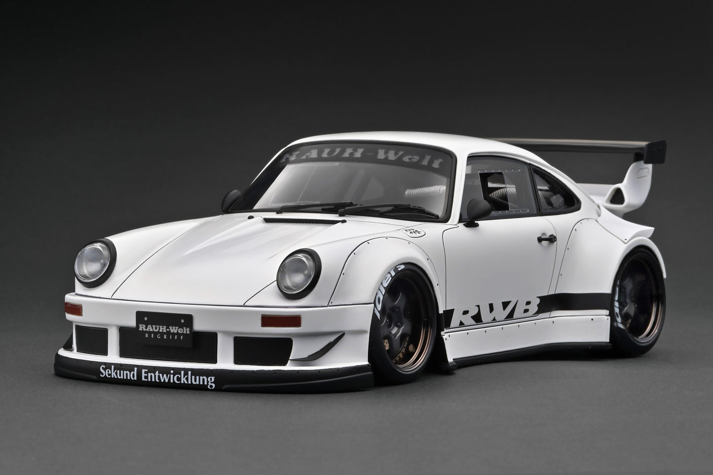 Ignition Model 1:18 RWB 930 Matte White IG3696
