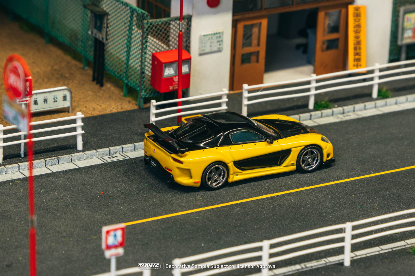 Tarmac Works 1:64 Mazda RX-7 VeilSide Fortune7 Yellow / Black T64G-075-YE (Preorder)