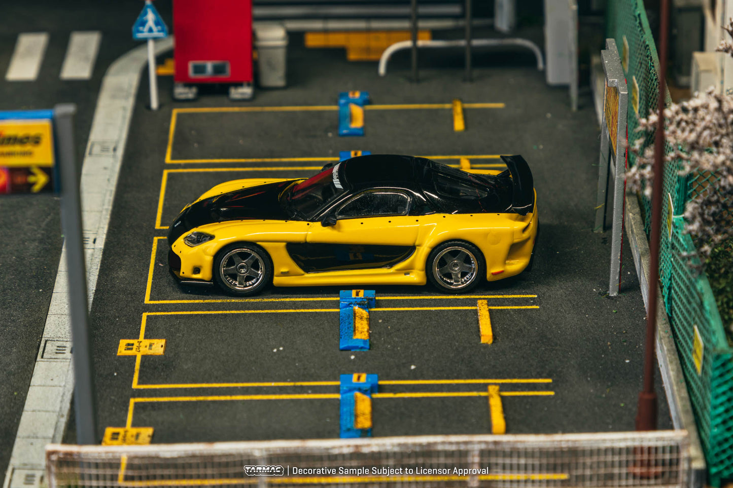 Tarmac Works 1:64 Mazda RX-7 VeilSide Fortune7 Yellow / Black T64G-075-YE (Preorder)