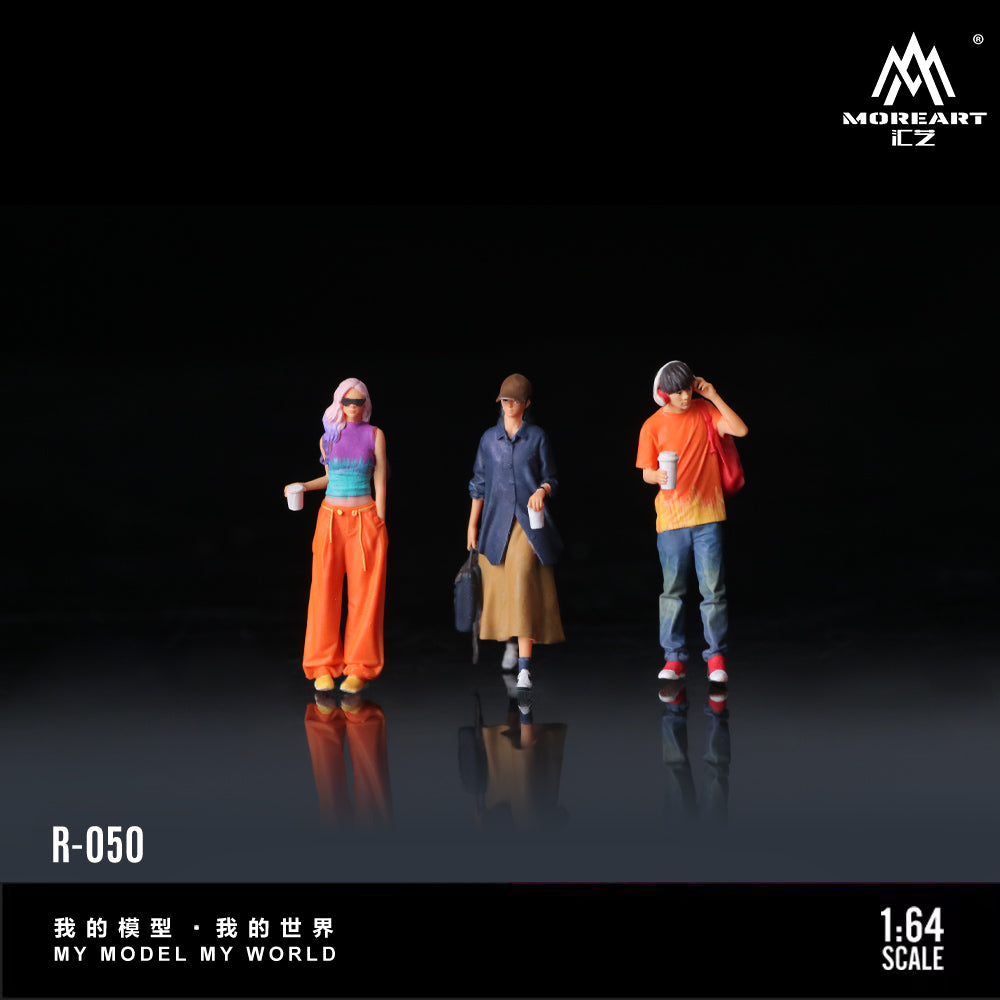 MoreArt 1:64 Cup Holding Shopping Doll Set MO223050