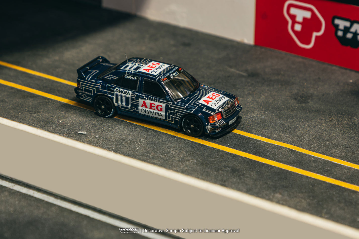 Tarmac Works 1:64 Mercedes-Benz 190 E 2.5-16 EVO 1 DTM 1989 Dany Snobeck T64G-057-89DTM11