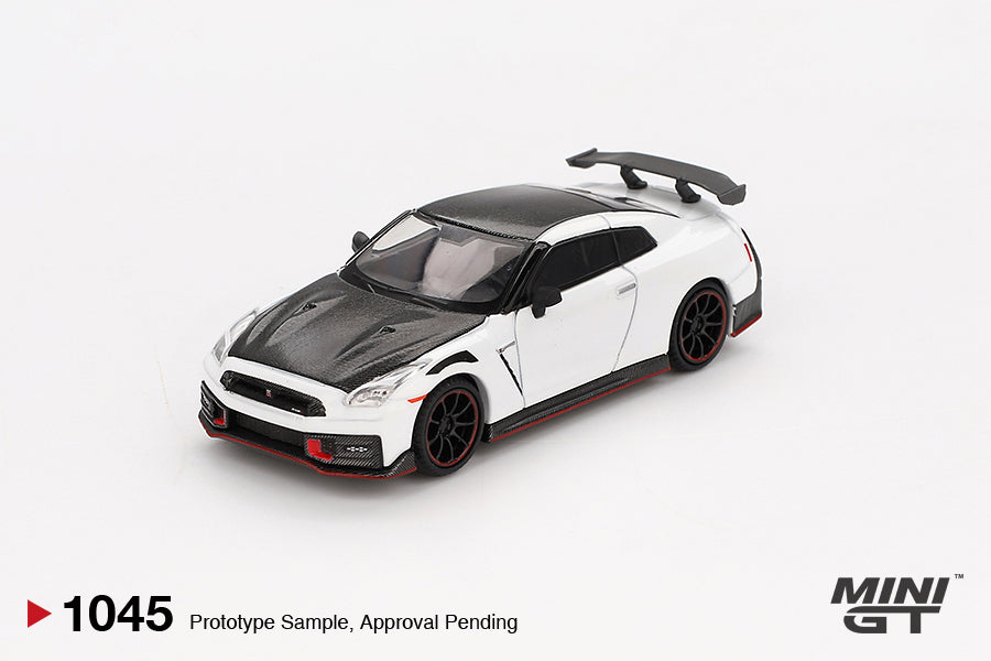 Mini GT 1:64 Nissan GT-R Nismo 2024 – Brilliant White Pearl MGT01045-BL (Preorder)