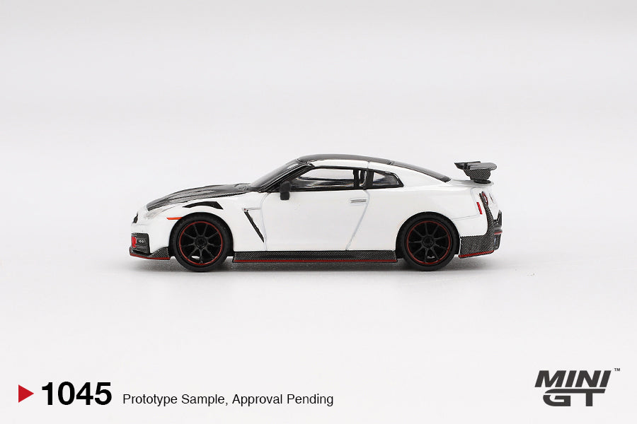 (Coming Soon) Mini GT 1:64 Nissan GT-R Nismo 2024 – Brilliant White Pearl MGT01045-BL