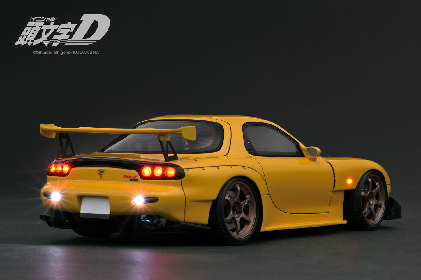 (Preorder) Ignition Model 1:18 INITIAL D Mazda RX-7 (FD3S) Yellow with LED light IG3801