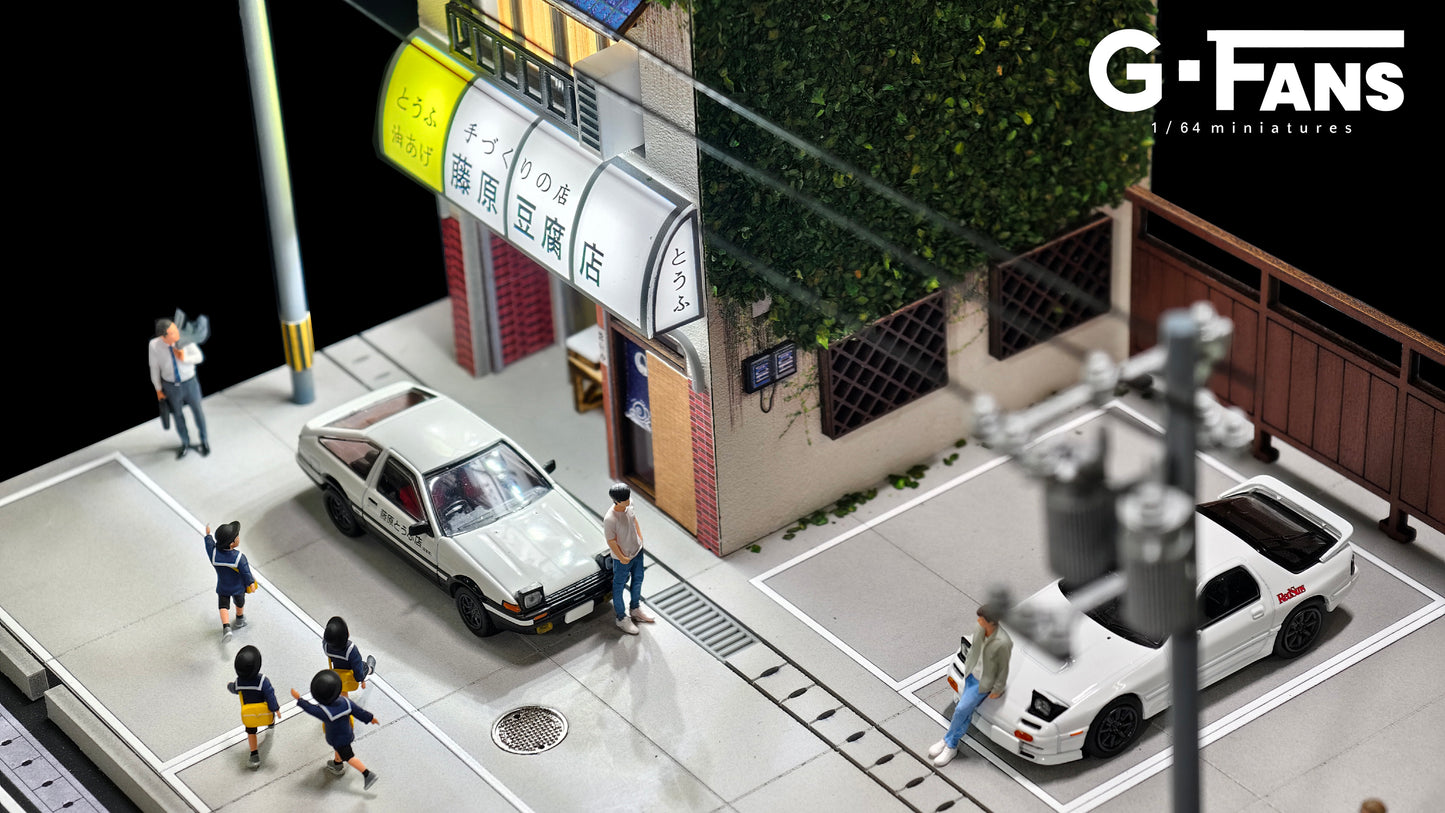 (Preorder) G-Fans 1:64 Initial D Fujiwara Tofu Store Diorama 710039