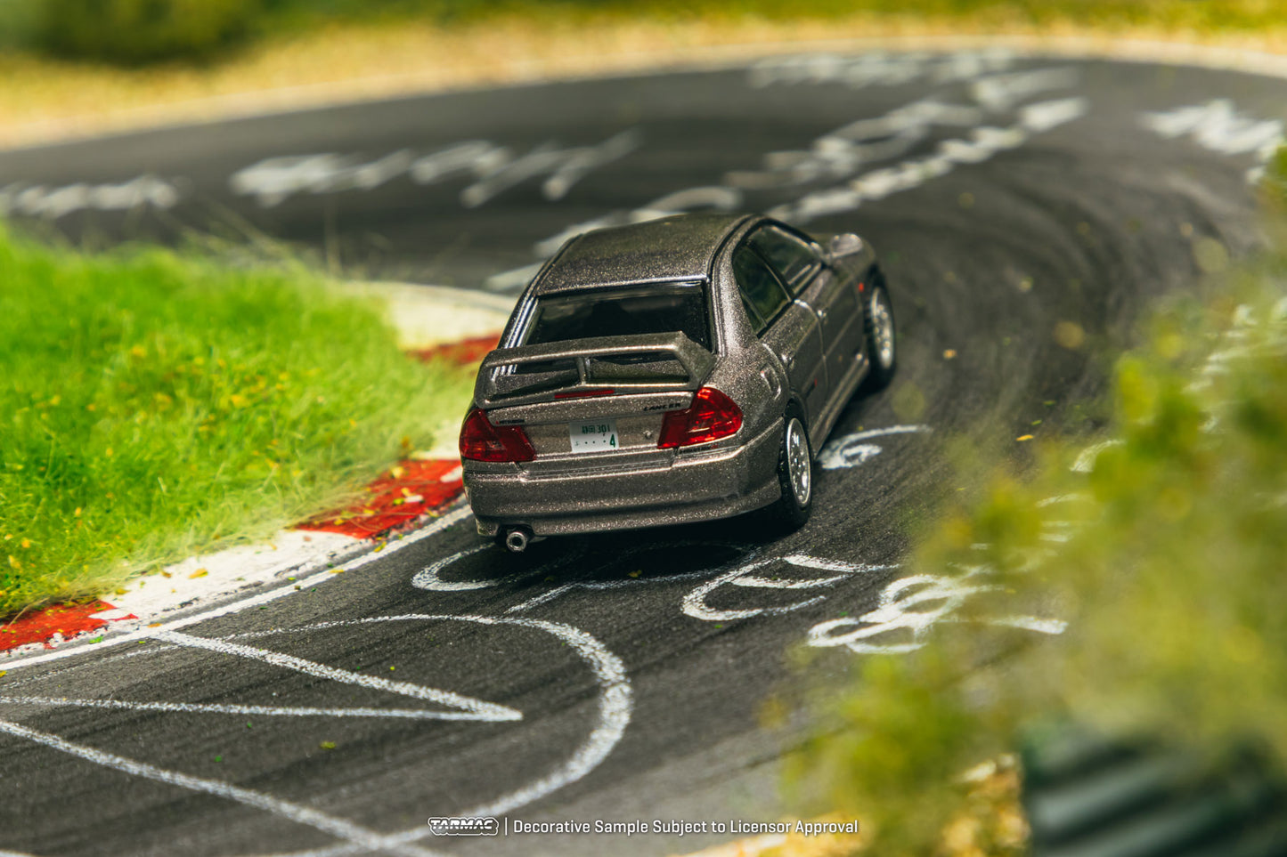 (Preorder) Tarmac Works 1:64 Mitsubishi Lancer GSR Evolution IV Silver T64G-076-SL
