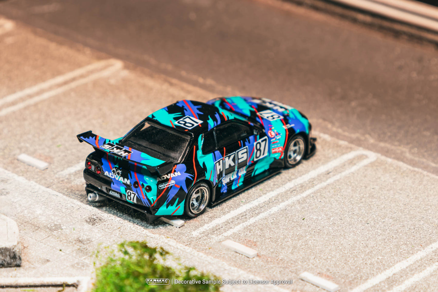 (Preorder) Tarmac Works 1:64 Nissan Skyline (R32) Widebody HKS T64G-061-HKS