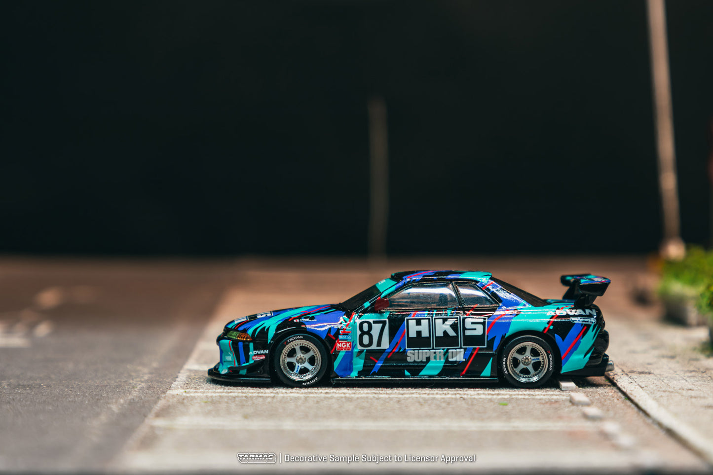 (Preorder) Tarmac Works 1:64 Nissan Skyline (R32) Widebody HKS T64G-061-HKS