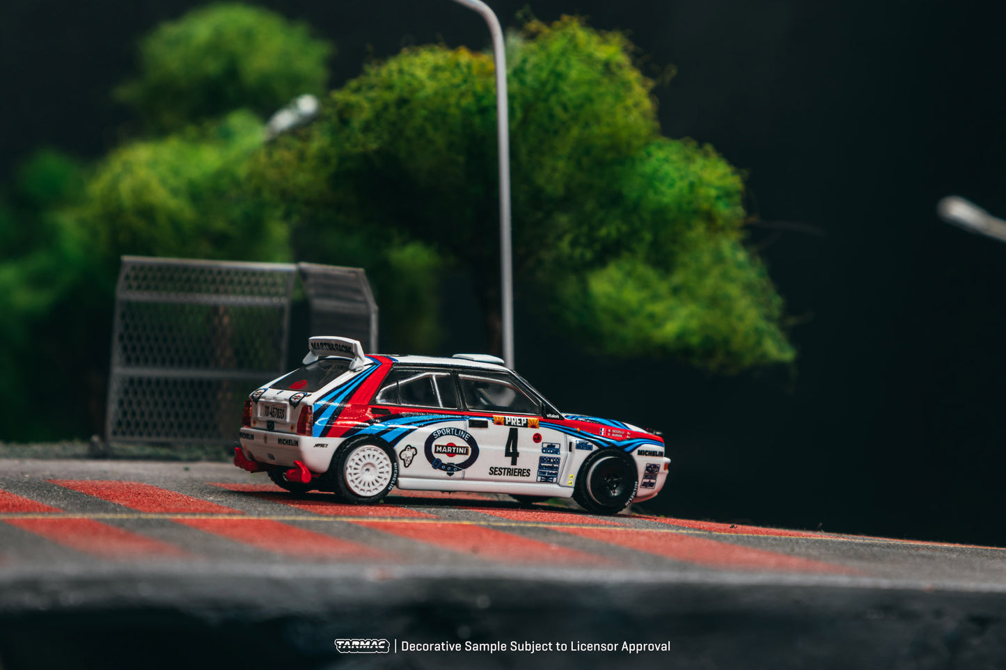 (Preorder) Tarmac Works 1:64 Lancia Delta HF Integrale Monte Carlo Rally 1992 Winner T64-049-92MCR04