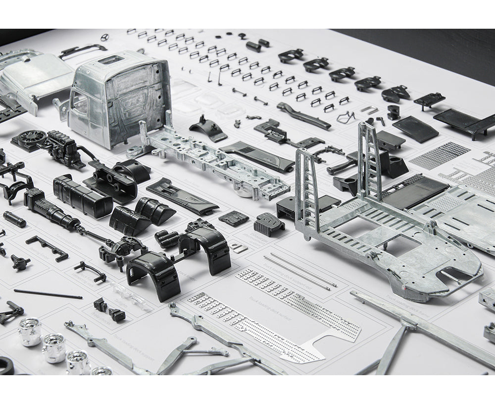GCD 1:64 Mercedes-Benz Actros Disassemble Art Frame – Raw Metal KS-069-482