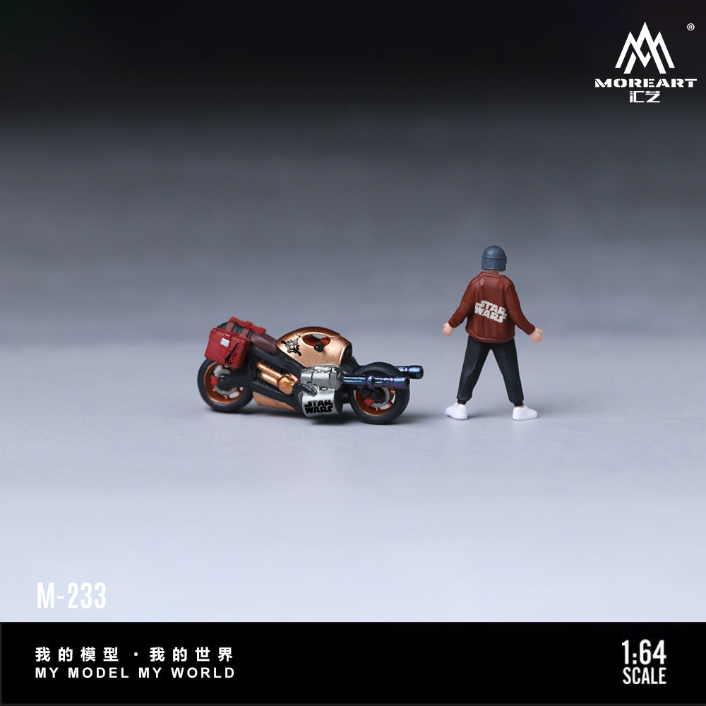 Model motorcycle and figure on a gray background with 'MOREART CZ' branding.