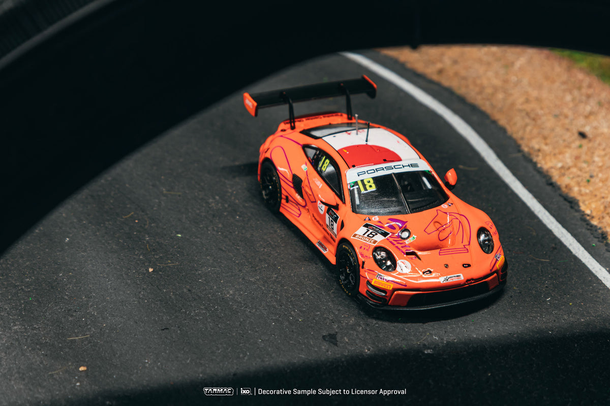 Tarmac Works 1:64 Porsche 911 GT3 R #18 orange 2025 Suzuka 1000km race car diecast model on track diorama