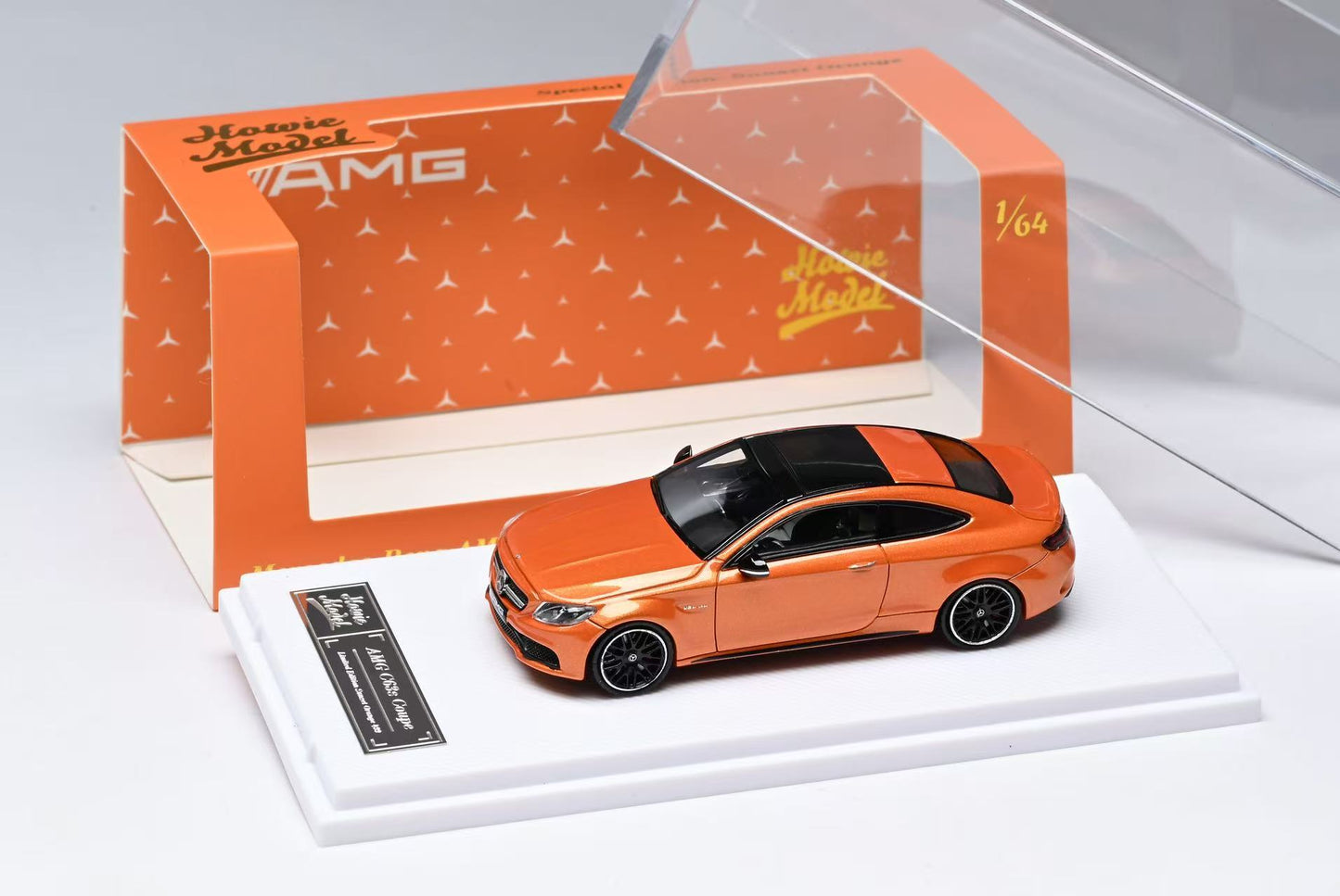 (Preorder) Howie Model 1:64 Mercedes-Benz C63s AMG W205 Sunset Orange