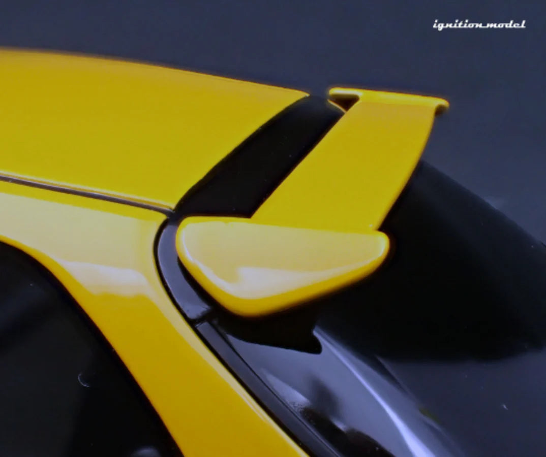 Ignition Model 1:18 Initial D Honda Civic (EK9) Type R Yellow Carbon Bonnet
