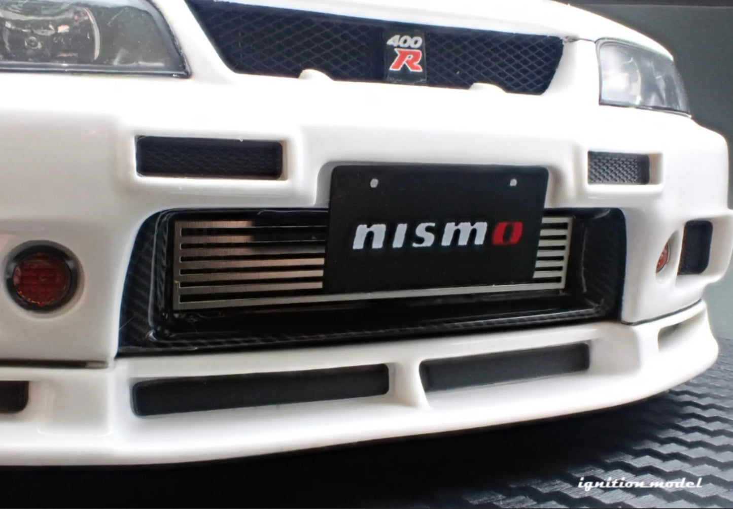 Ignition Model 1:18 Nissan NISMO 400R (BCNR33) White IG3653