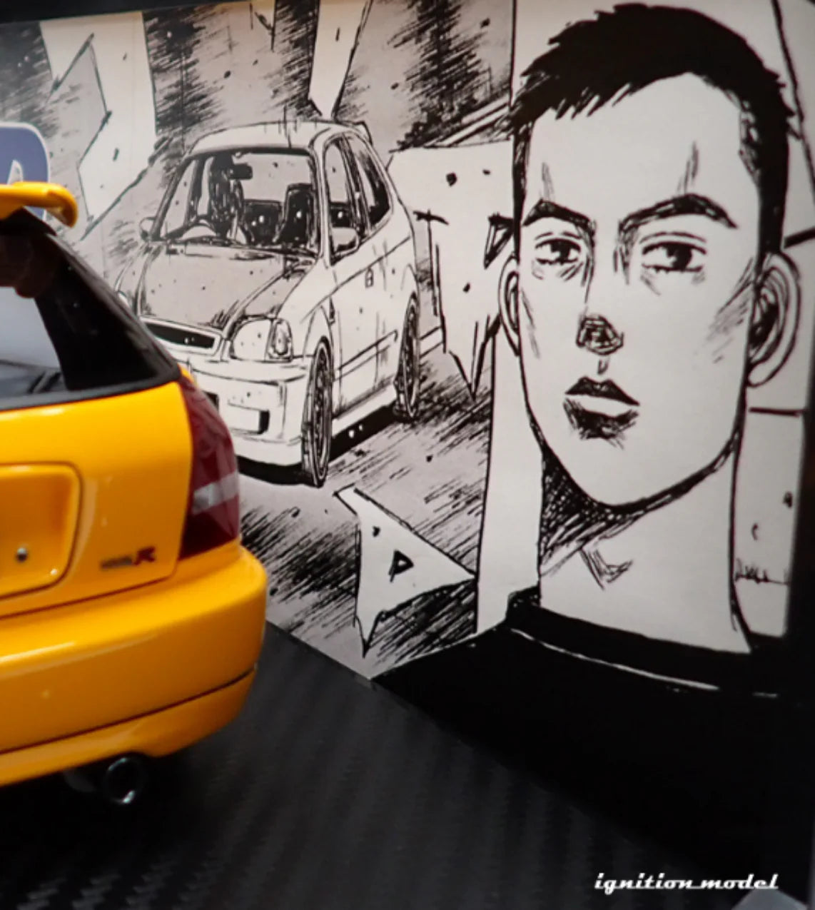 Ignition Model 1:18 Initial D Honda Civic (EK9) Type R Yellow Carbon Bonnet