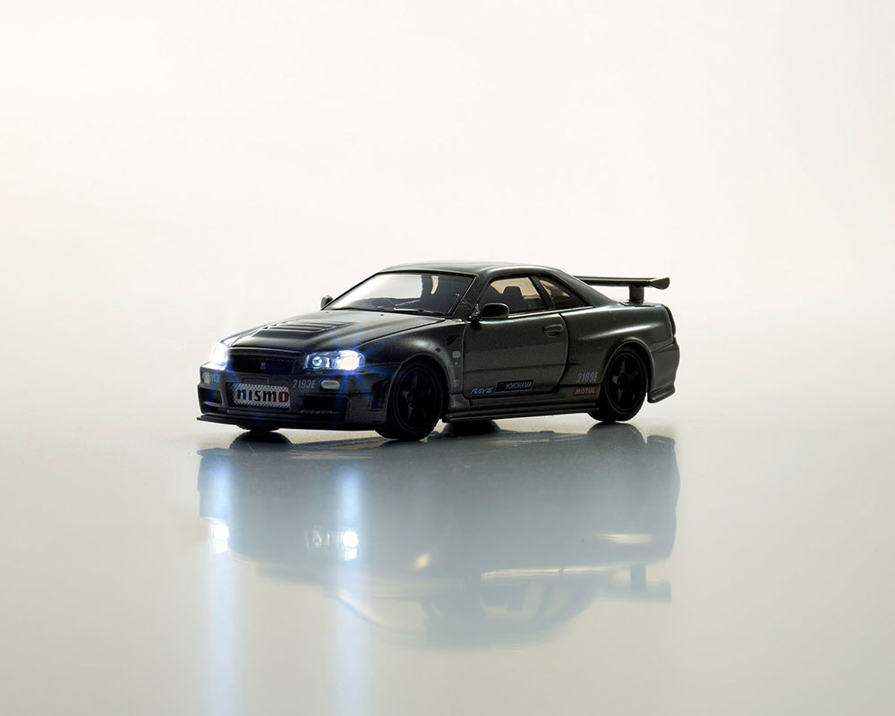 Kyosho 1:64 Nissan Skyline GT-R with LED Grey (NISMO BNR34 CRS Version) 07130LGR