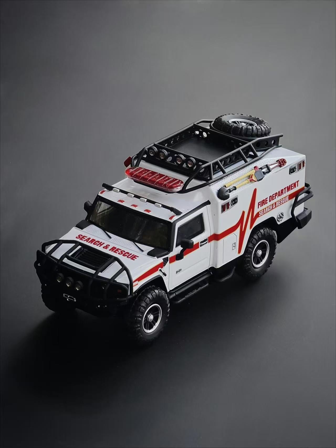 MK Miniatures 1:64 Hummer H2 Ambulance White