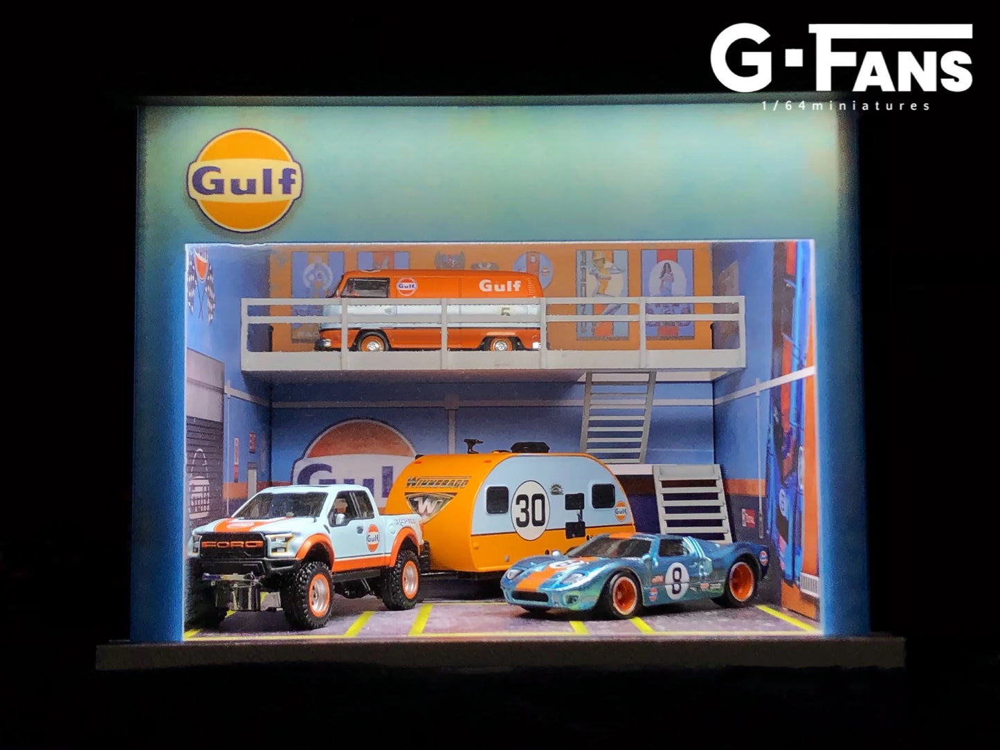 G-Fans 1:64 Garage Diorama with LED (Gulf Theme) 710019