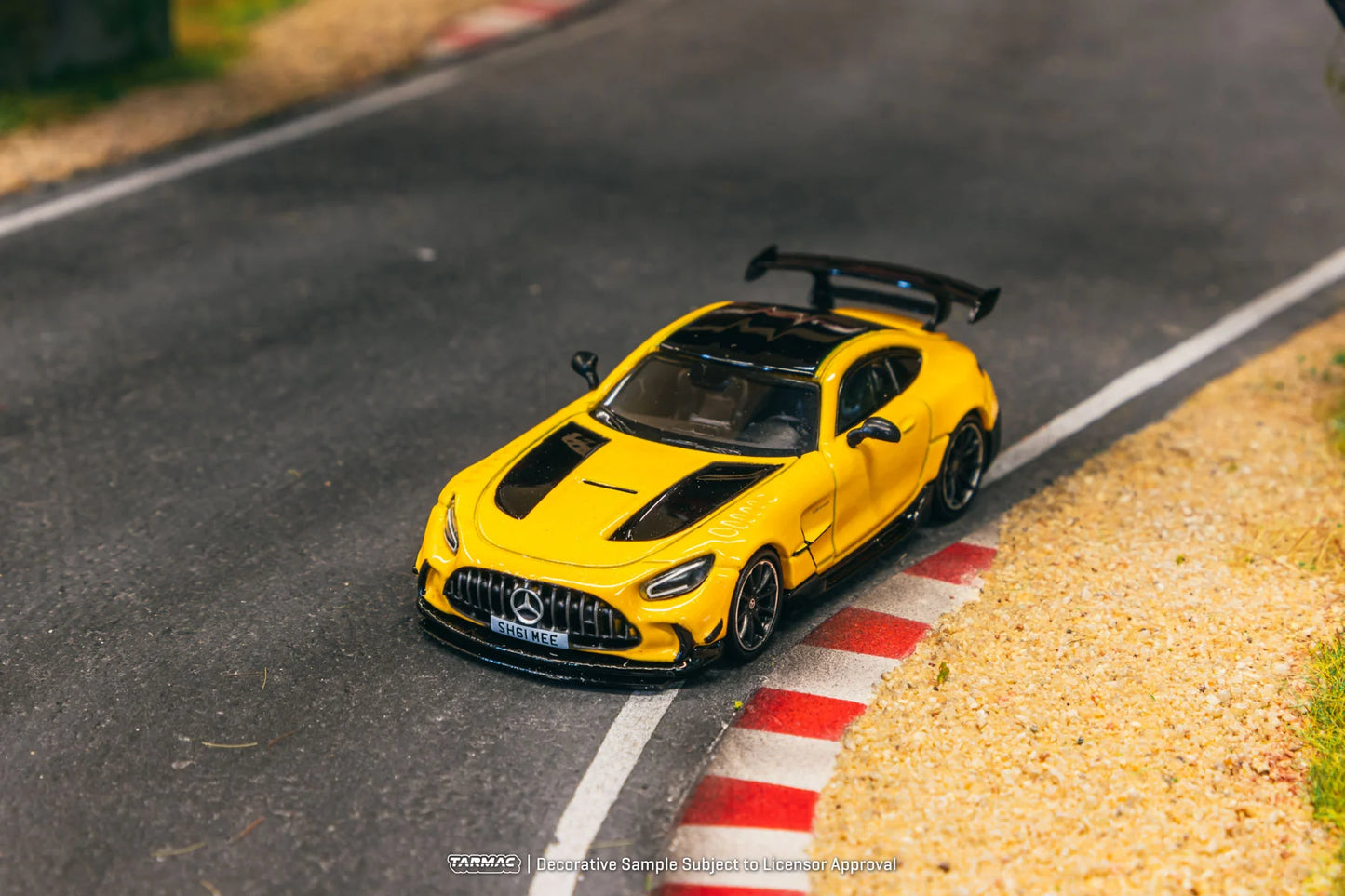 Tarmac Works 1:64 Mercedes-Benz AMG GT Black Series SHMEE150 – Global64