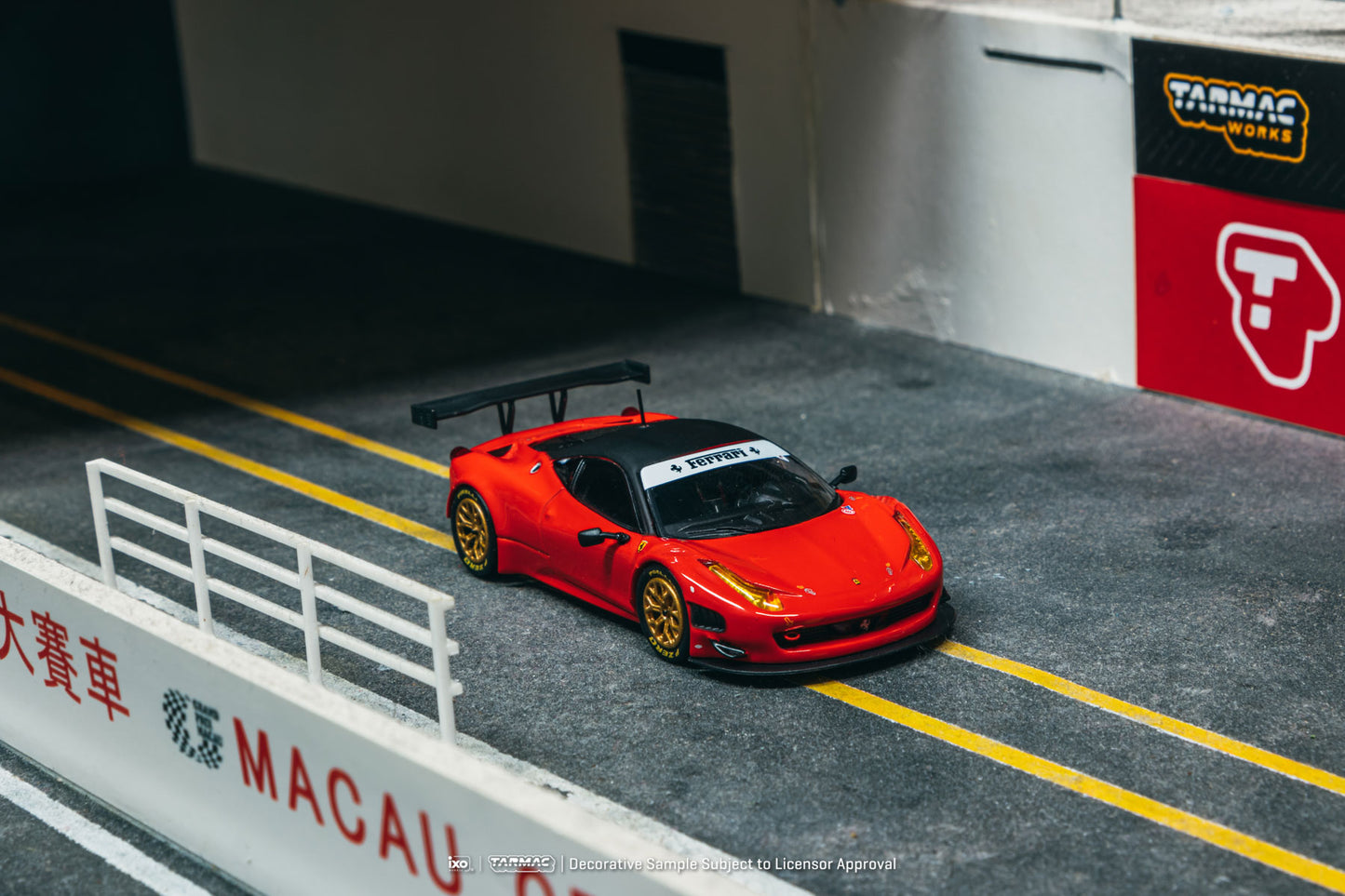 Tarmac Works 1:64 Ferrari 458 Italia GT3 Red T64R-073-RE