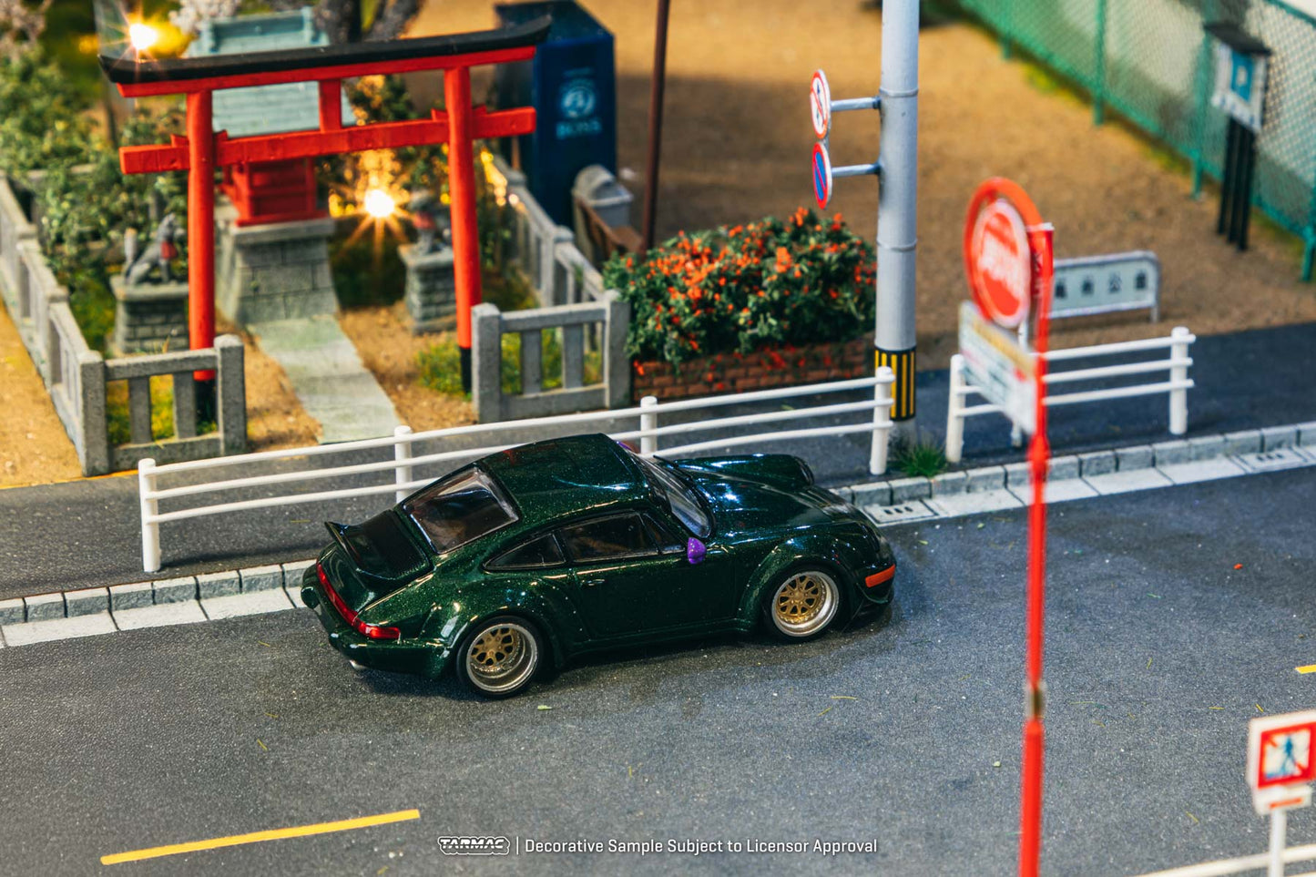 Tarmac Works 1:64 RWB 964 Green T64-037-GR (Preorder)
