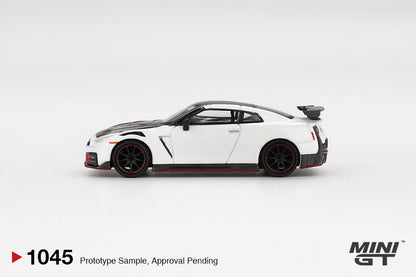 Mini GT 1:64 Nissan GT-R Nismo 2024 – Brilliant White Pearl MGT01045-BL (Preorder)