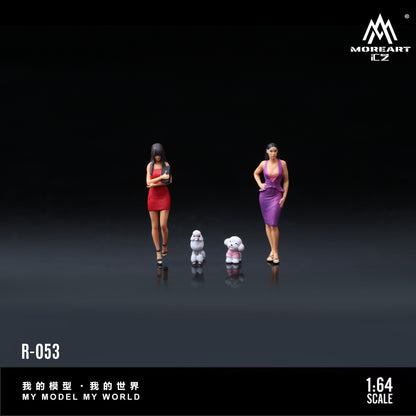 MoreArt 1:64 Dog Walking Girl Doll A Set MO223053 (Preorder)