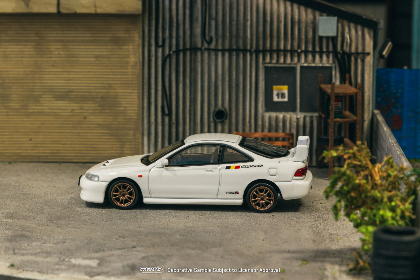 Tarmac Works 1:64 Honda Integra TYPE R DC2 MUGEN Championship White T64G-TL059-WH (Preorder)