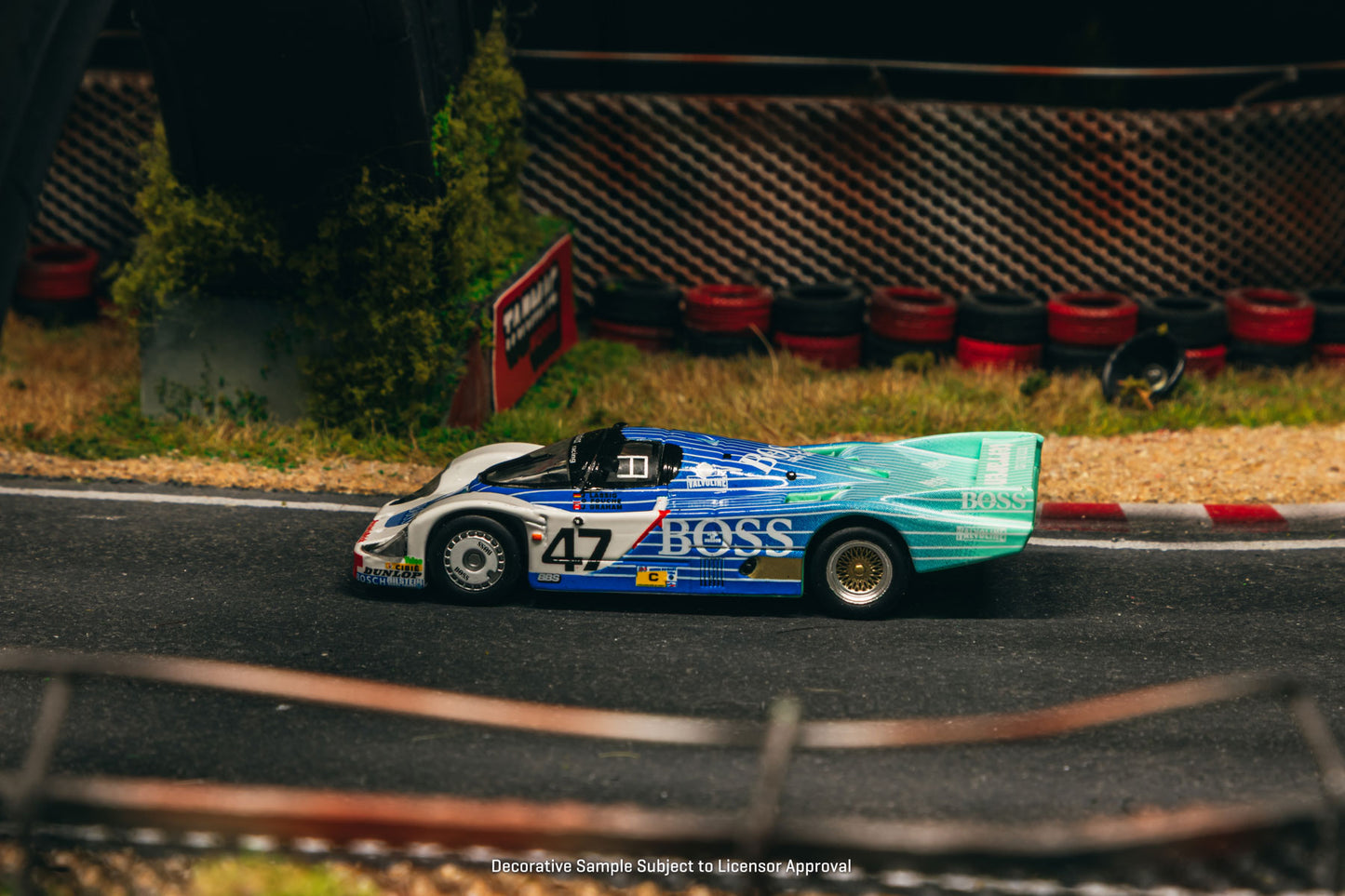(Preorder) Tarmac Works 1:64 Porsche 956 Le Mans 1984 #47 T64S-019-84LM47