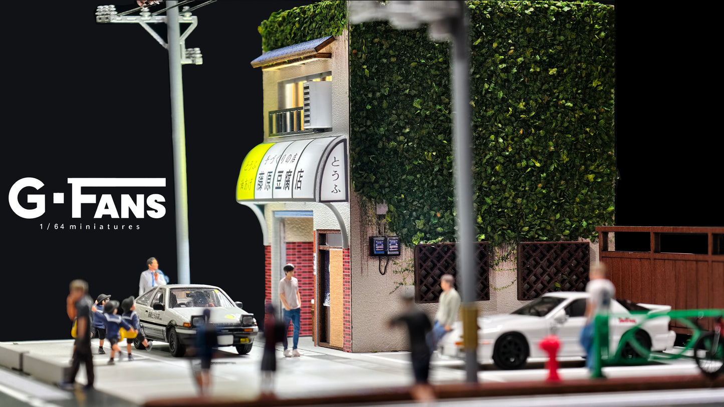 (Preorder) G-Fans 1:64 Initial D Fujiwara Tofu Store Diorama 710039