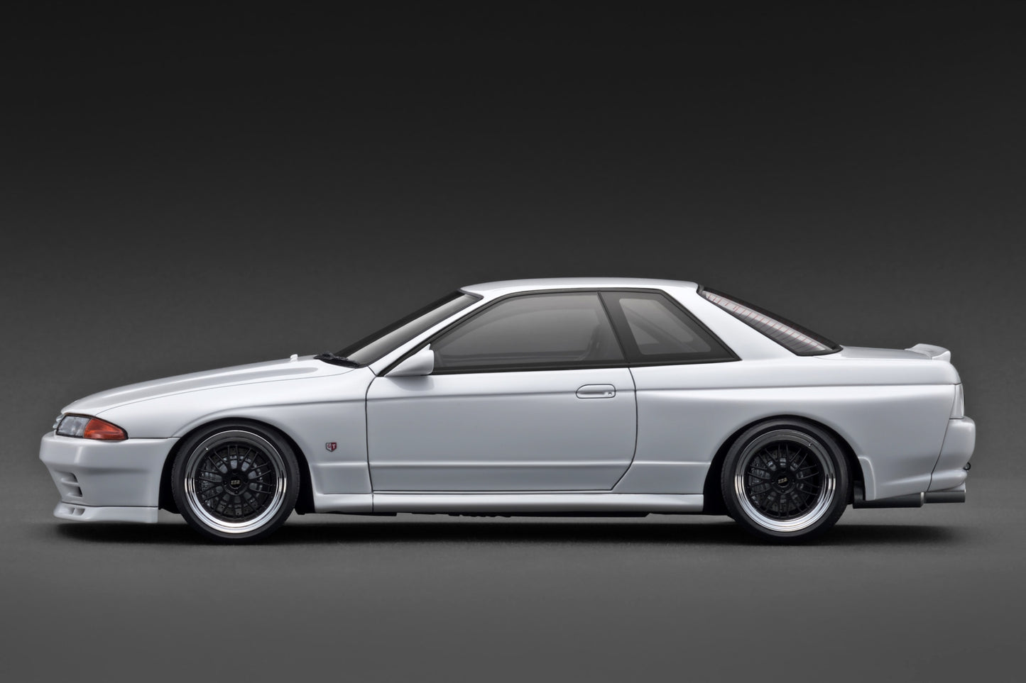 Ignition Model 1:18 NISSAN SKYLINE GT-R (R32) MIDNIGHT Reina‘s R IG3595/IG3596 [2 Versions]
