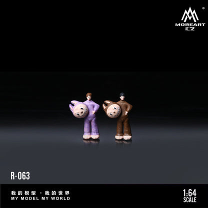 MoreArt 1:64 Off Duty Doll Set MO223063