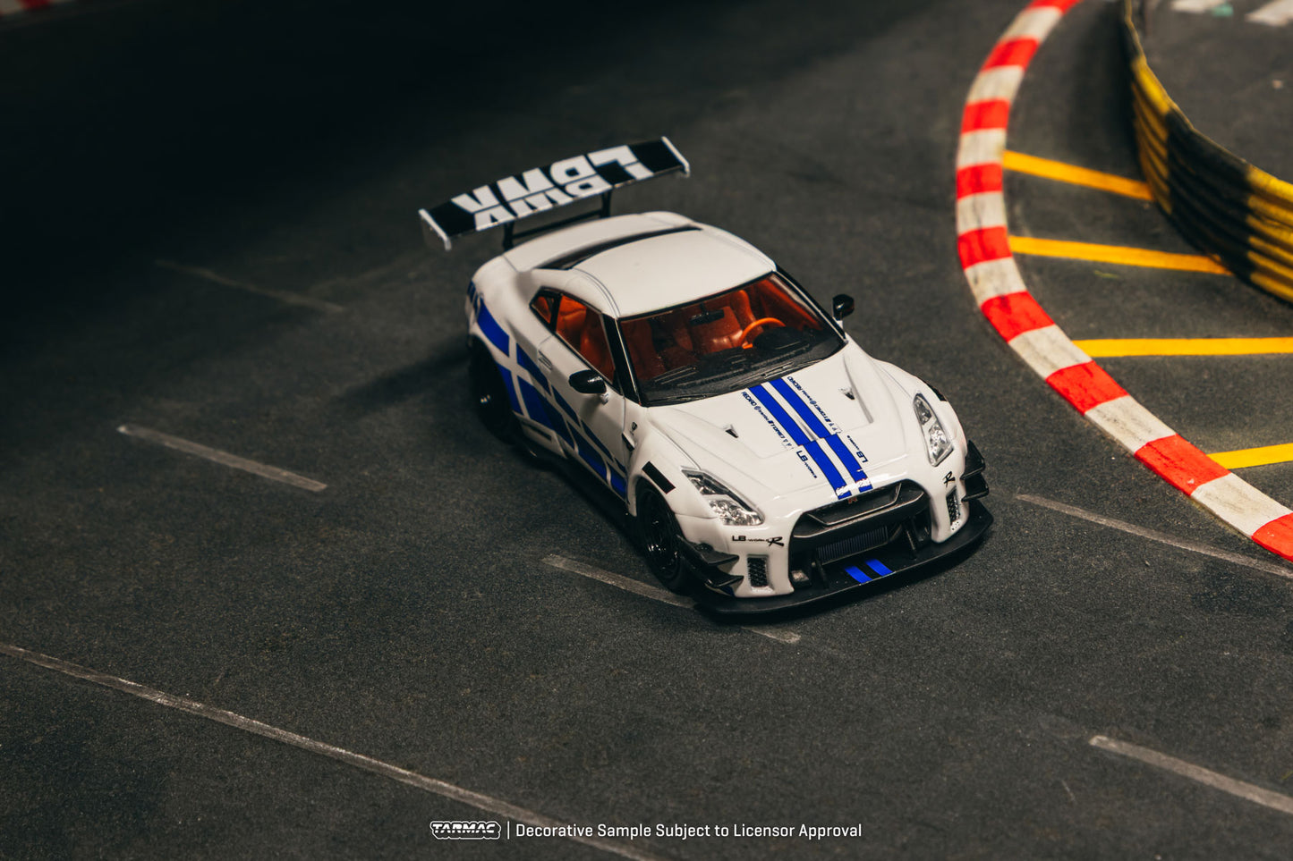 (Preorder) Tarmac Works 1:43 LB-WORKS NISSAN GT-R R35 type 2 White - licensed by Nissan T43-019-WH