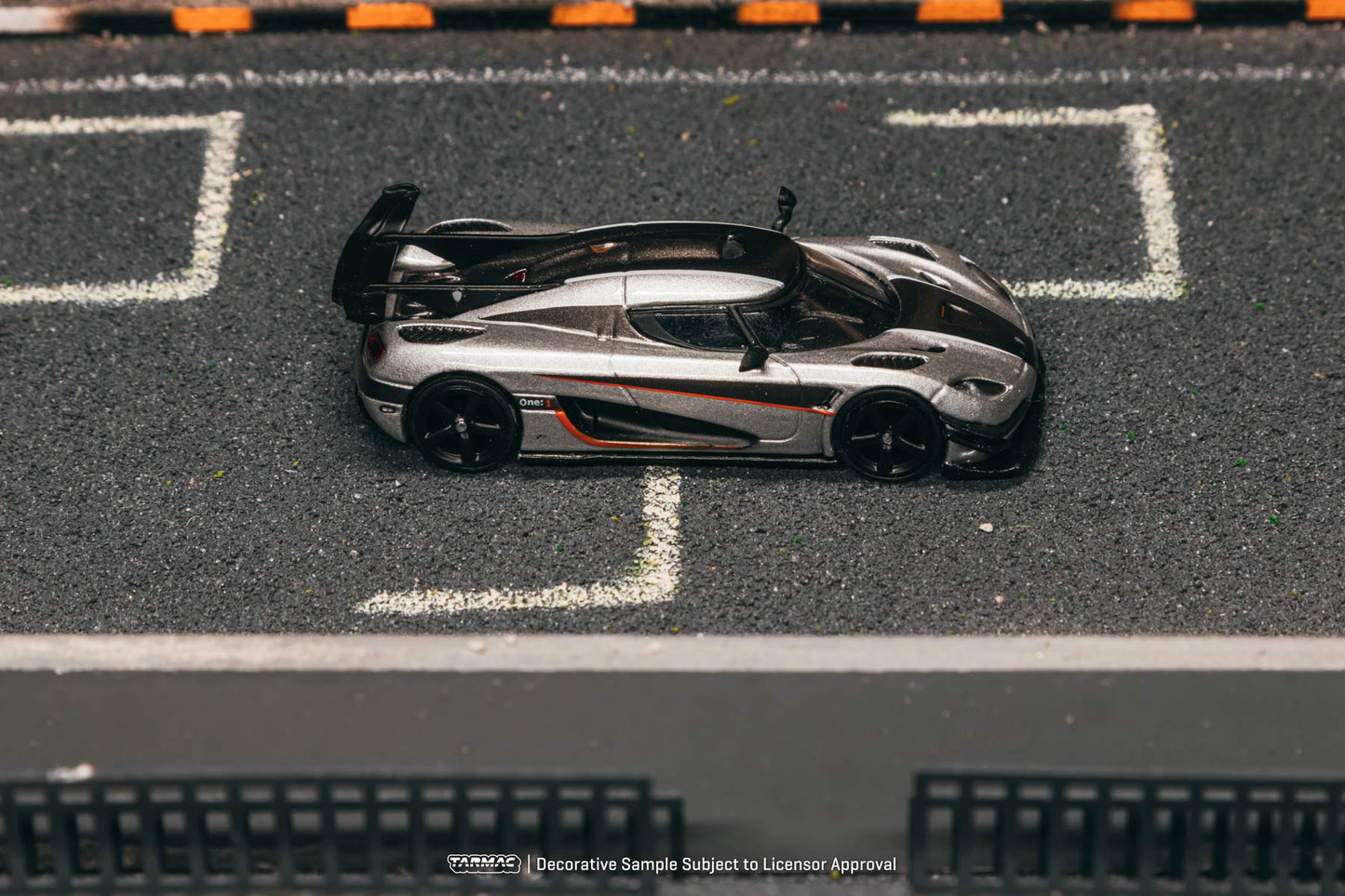 (Preorder) Tarmac Works 1:64 Koenigsegg One:1 Silver T64G-TL054-SL