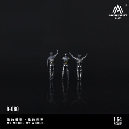 Three metallic figure models on a reflective surface with 'MOREART CZ' branding.