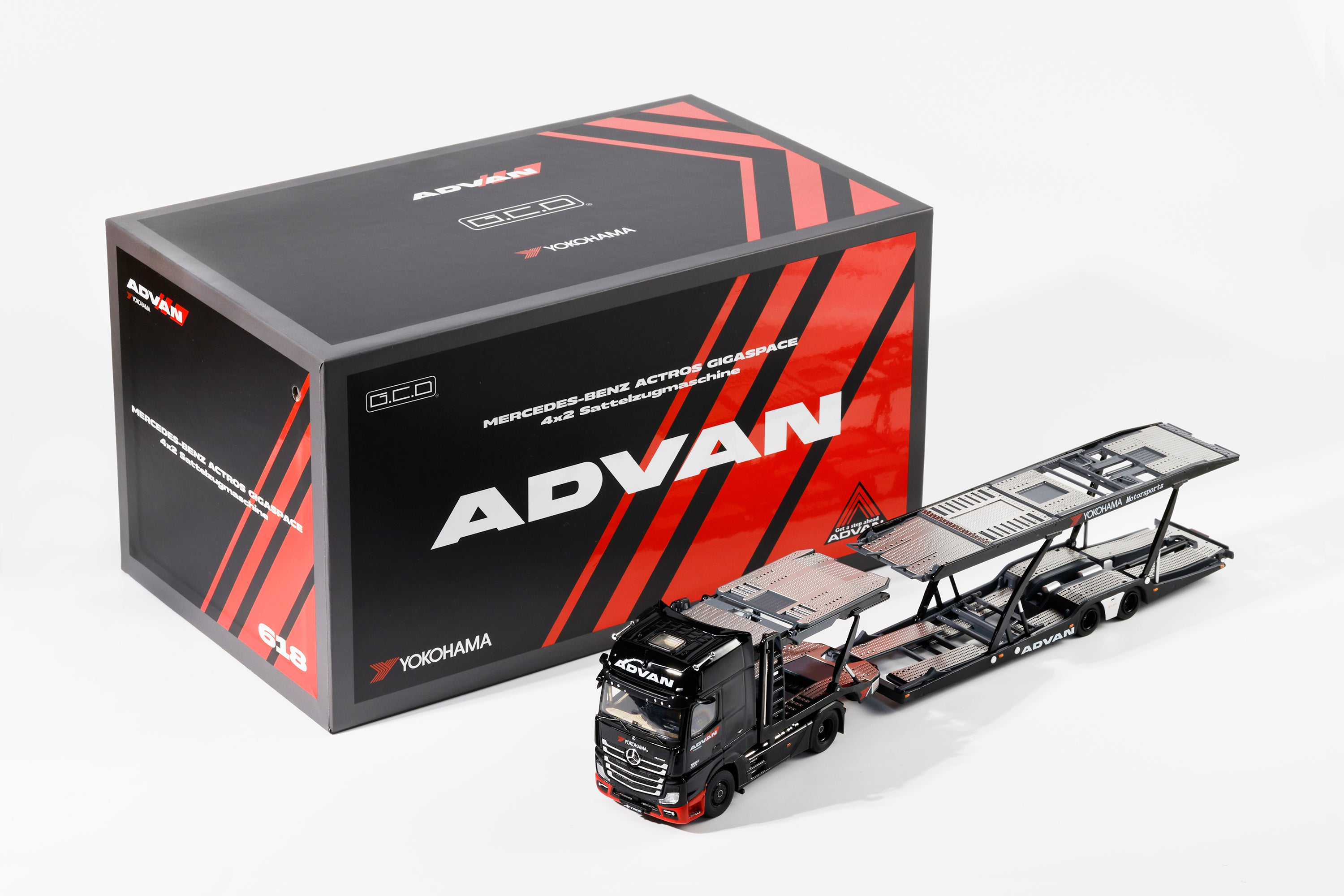 Preorder) GCD 1:64 Mercedes-Benz Actros 2 (LHD) Advan KS-069-618