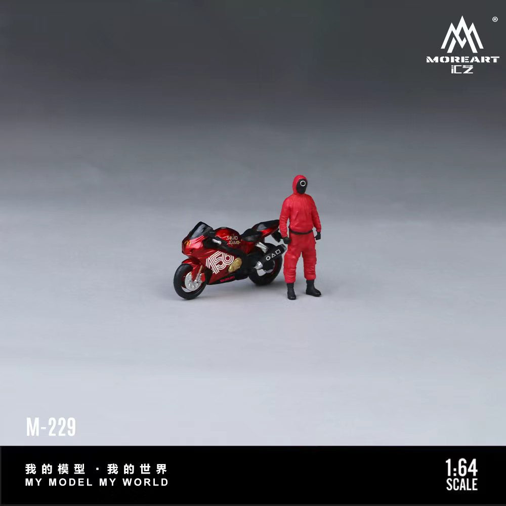 Model motorcycle and figure on a gray background with 'MoreArt' branding.