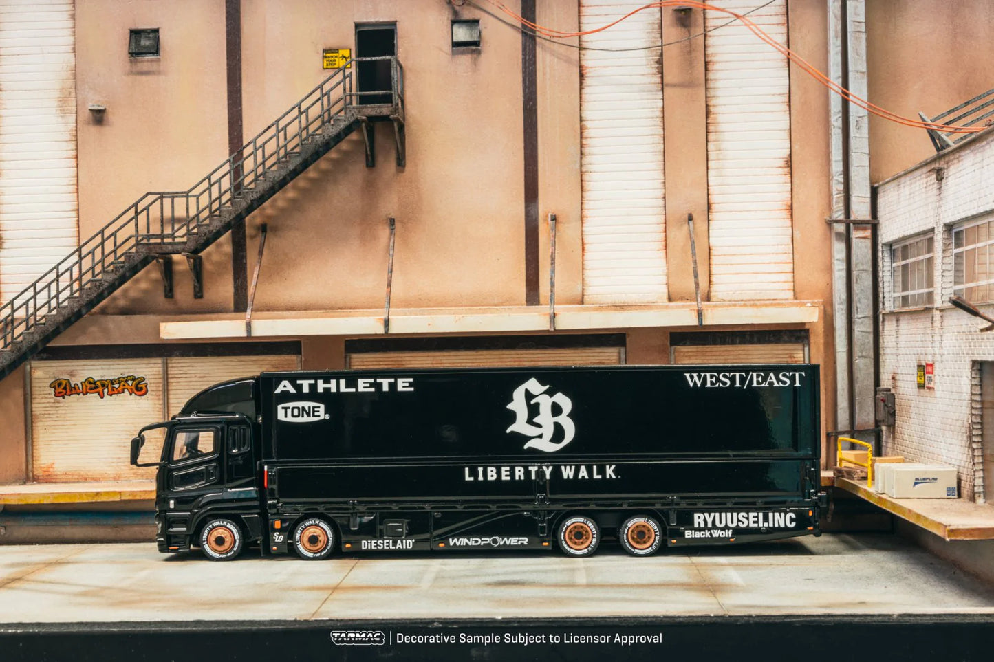 Tarmac Works 1:64 Mitsubishi Fuso Super Great LB-Trucks Liberty Walk – Truck64 T64T-TL001-LBB (Preorder)