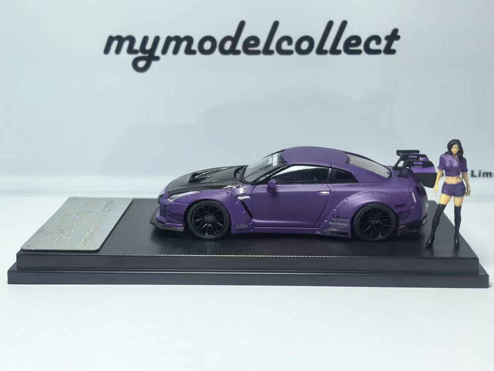 Model Collect 1:64 Nissan LB GTRR35 1.5V Matte Purple/Carbon Cover and Free Doll MC640004J 