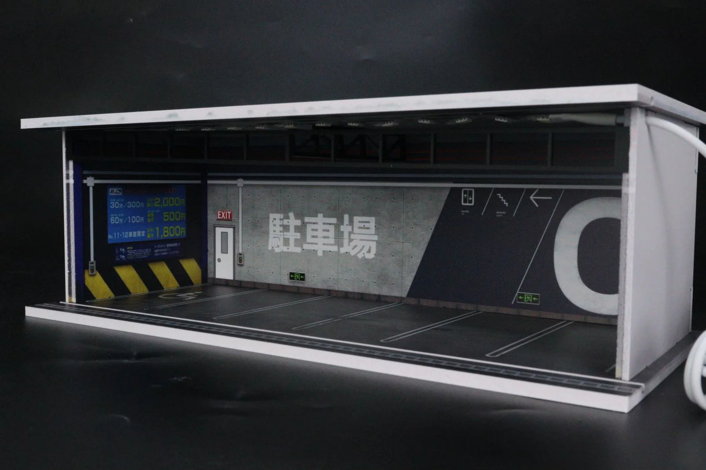 G-FANS 1:64 Garage with Lights Diorama Model 710022