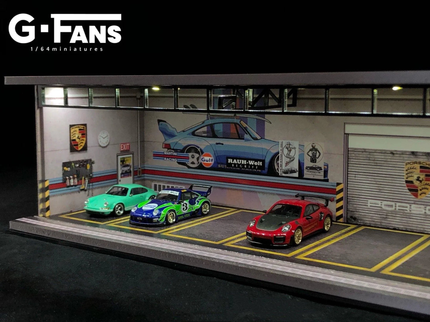 G-FANS 1:64 Garage Diorama with LED (Porsche RWB Theme) 710007