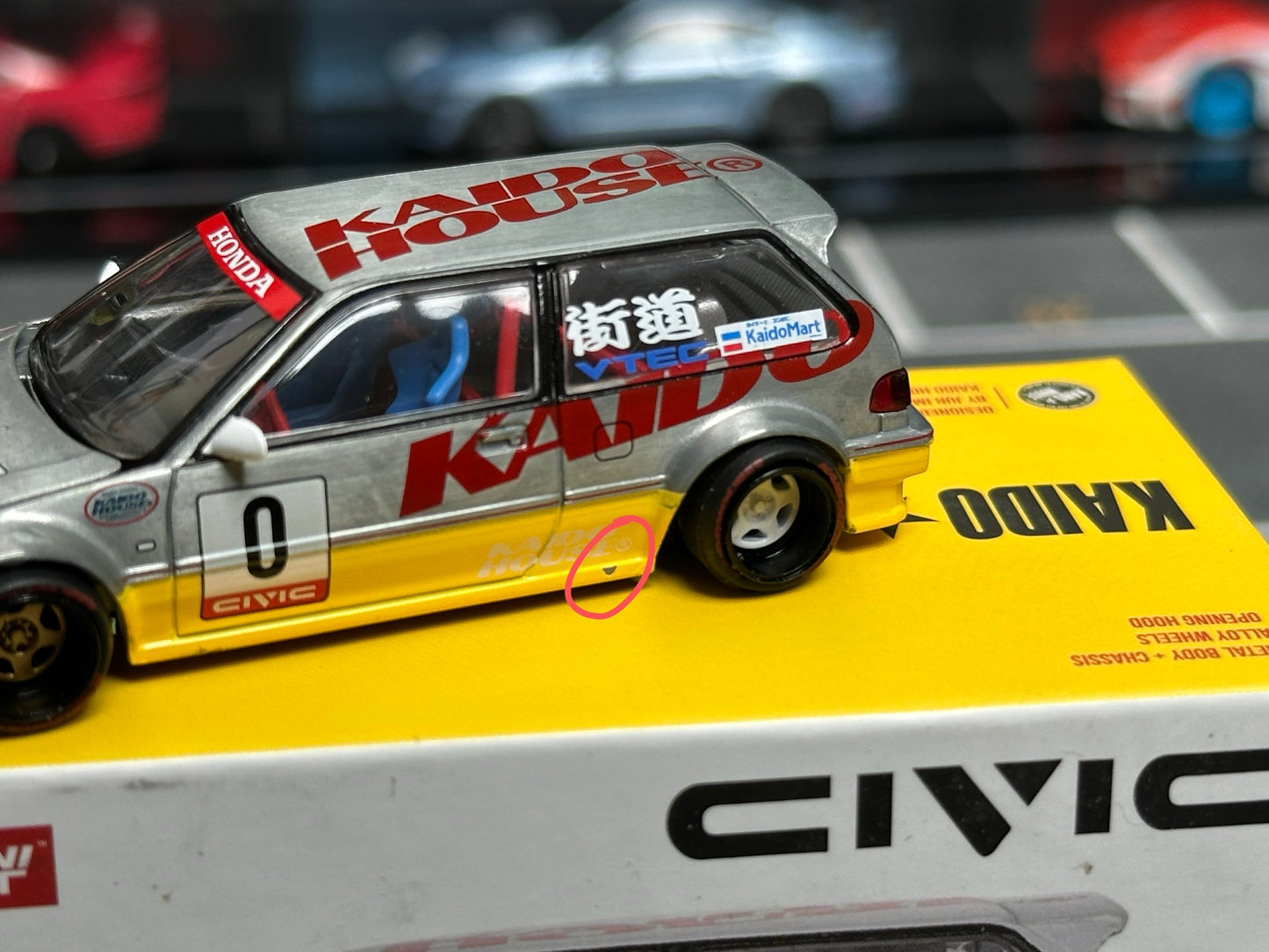 (Defective) [Chase] Kaido House x Mini GT 1:64 Honda Civic (EF) Kanjo V1 – White/Yellow KHMG139