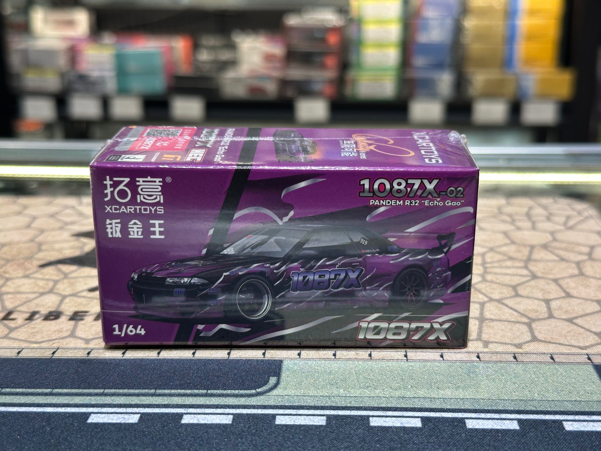 XCARTOYS 1:64 PANDEM R32 Echo Gao HEC 2026 1087X-02 HEC 2026